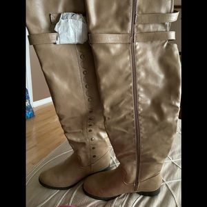 Knee high women’s boots sz 9W